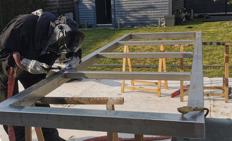 Création de table métallique sur mesure près de Valenciennes