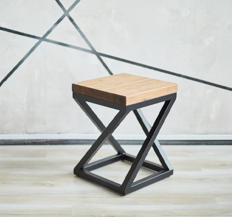 Fabrication de tabouret sur mesure en métal près de Valenciennes